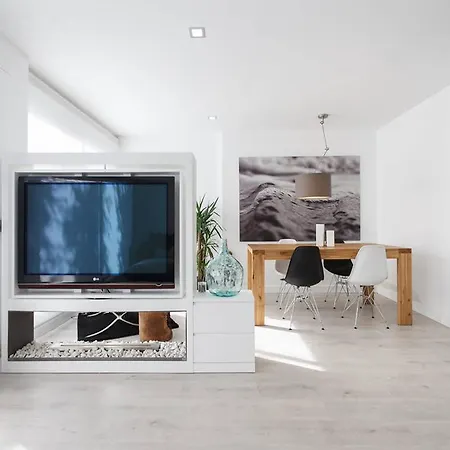 Apartamento Orion شقة كاستيلديفيلس